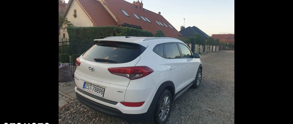 Hyundai Tucson cena 69500 przebieg: 155000, rok produkcji 2017 z Głubczyce małe 16